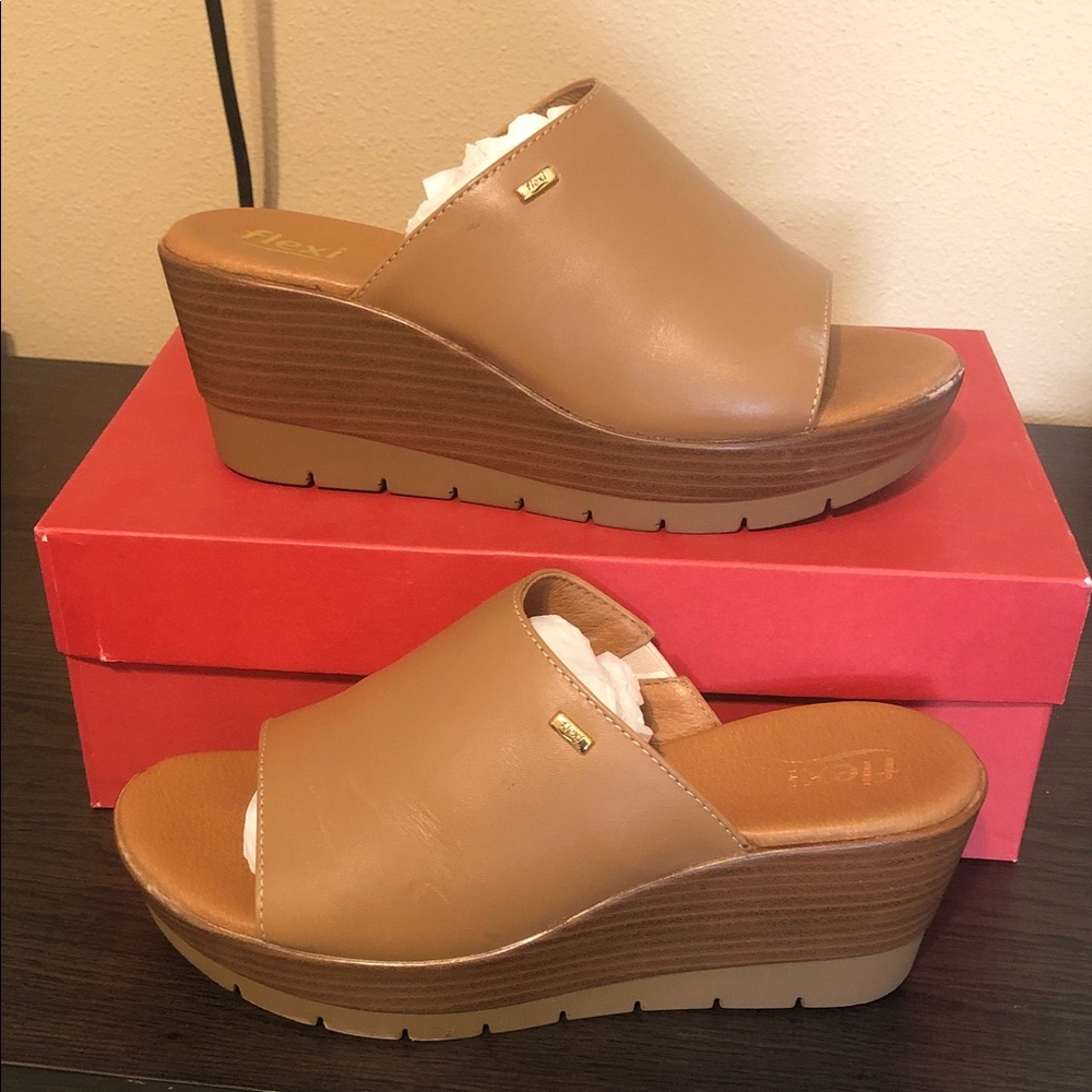 Women’s Tan Wedge Slide Sandals